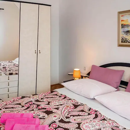 3 Bedroom Gorgeous Home In Banjol Banjol