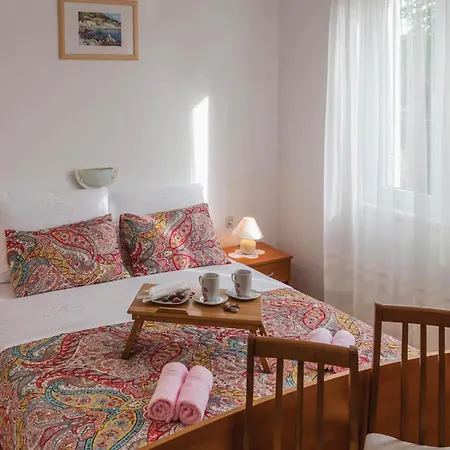 3 Bedroom Gorgeous Home In Banjol * Banjol
